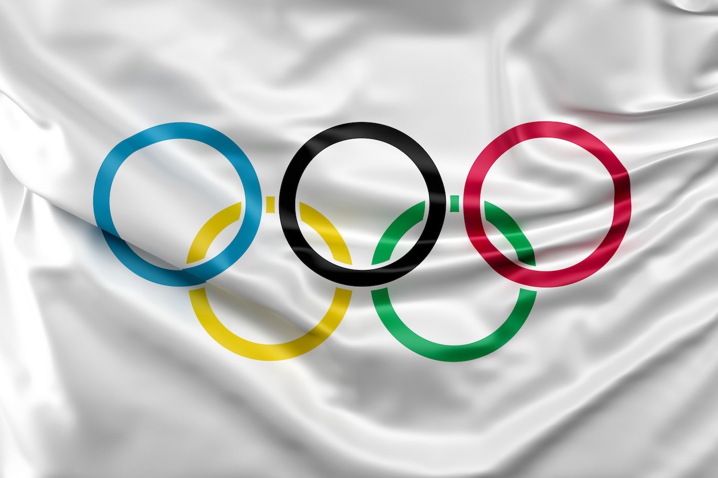 Председатель Международной ассоциации по защите прав спортсменов Анатолий Песков предложил проводить предстоящие Олимпийские игры в Париже (Франция, 2024 год) без национальных флагов и гимнов.